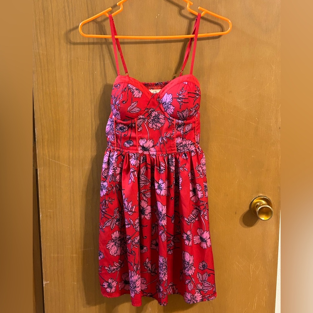 Floral Land of the Free Fit and Flare Silhouette Dress Sweetheart Bodice Medium